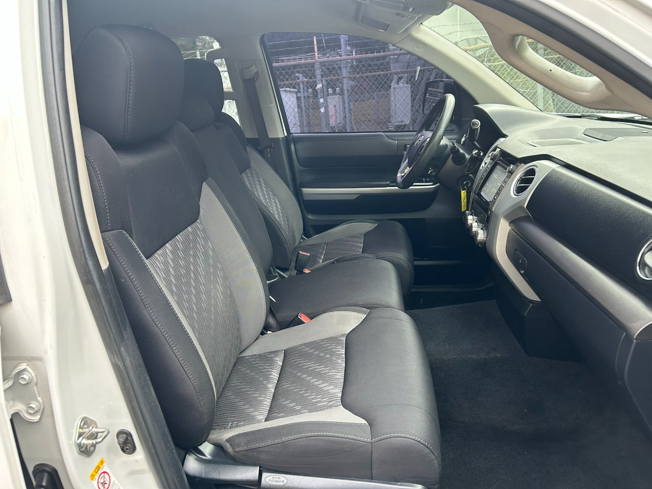 Toyota Tundra SR5 5.7L V8 Double Cab 4WD 2018