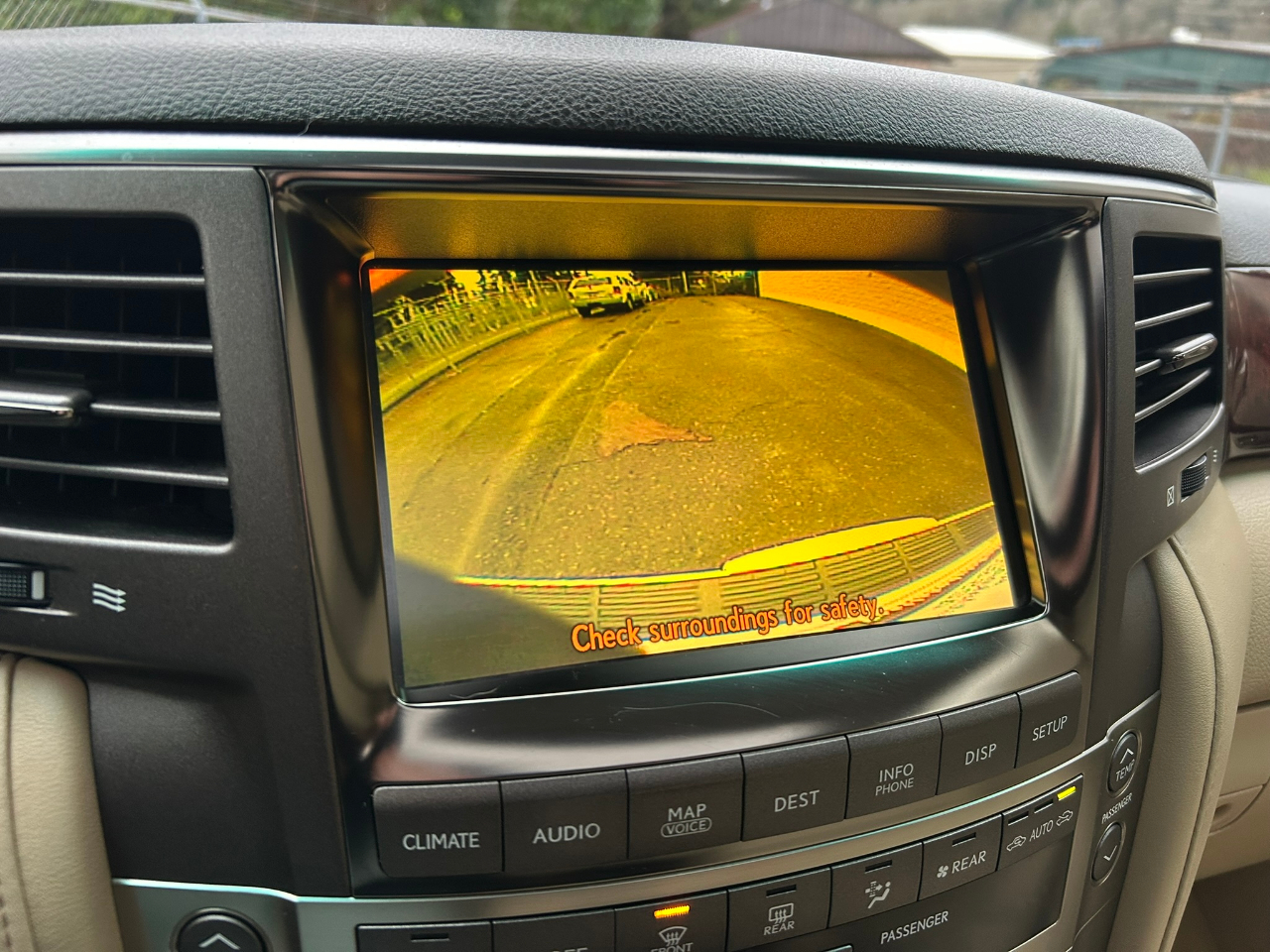 Lexus LX 570 Sport Utility 2010