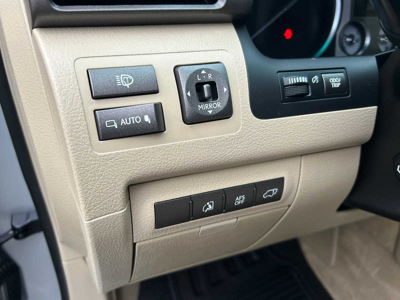 Lexus LX 570 Sport Utility 2010