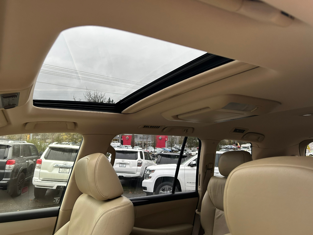 Lexus LX 570 Sport Utility 2010