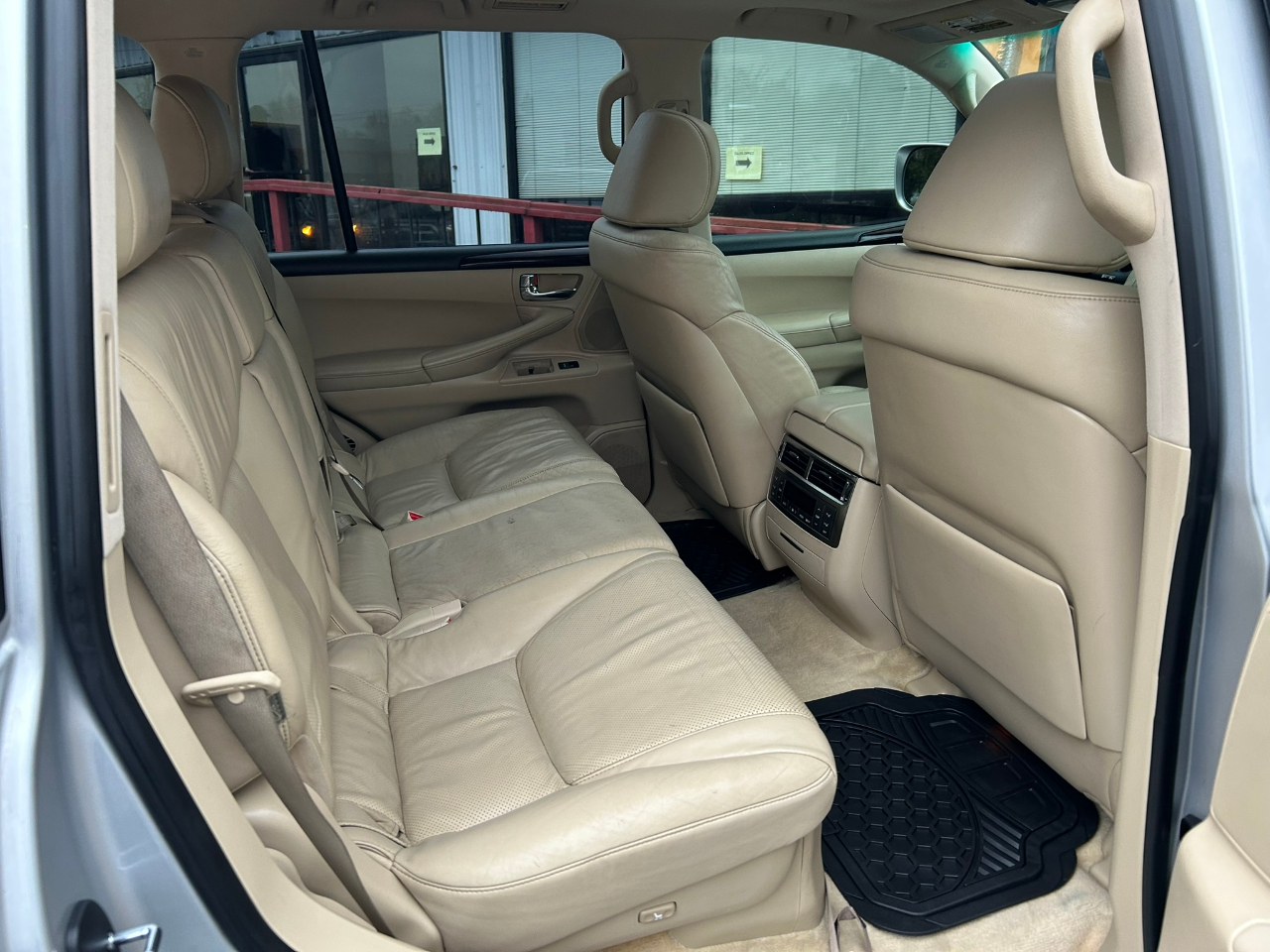 Lexus LX 570 Sport Utility 2010