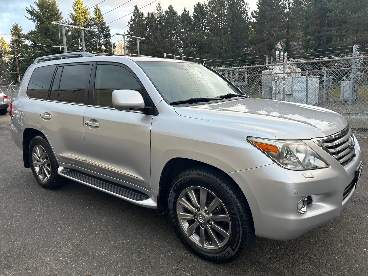 Lexus LX 570 Sport Utility 2010