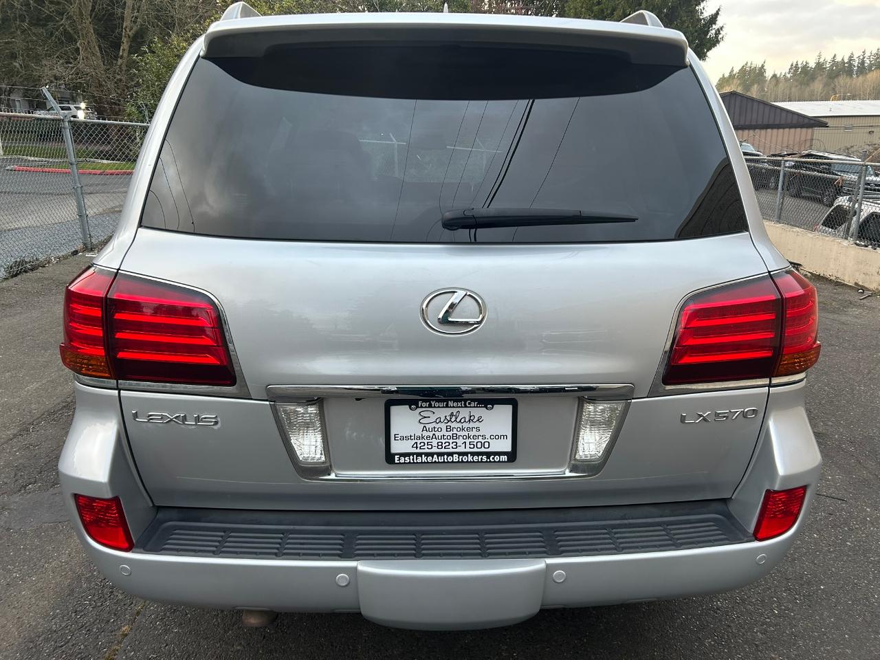 Lexus LX 570 Sport Utility 2010