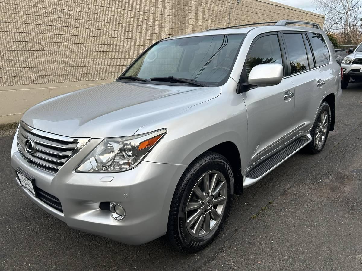 Lexus LX 570 Sport Utility 2010