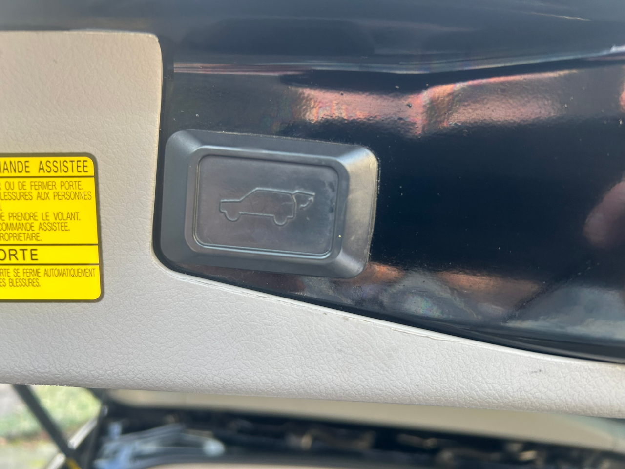 Toyota Highlander Hybrid Limited 4WD 2012