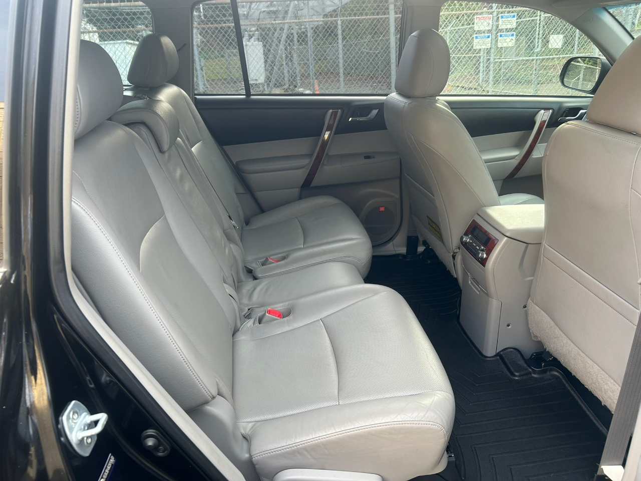 Toyota Highlander Hybrid Limited 4WD 2012