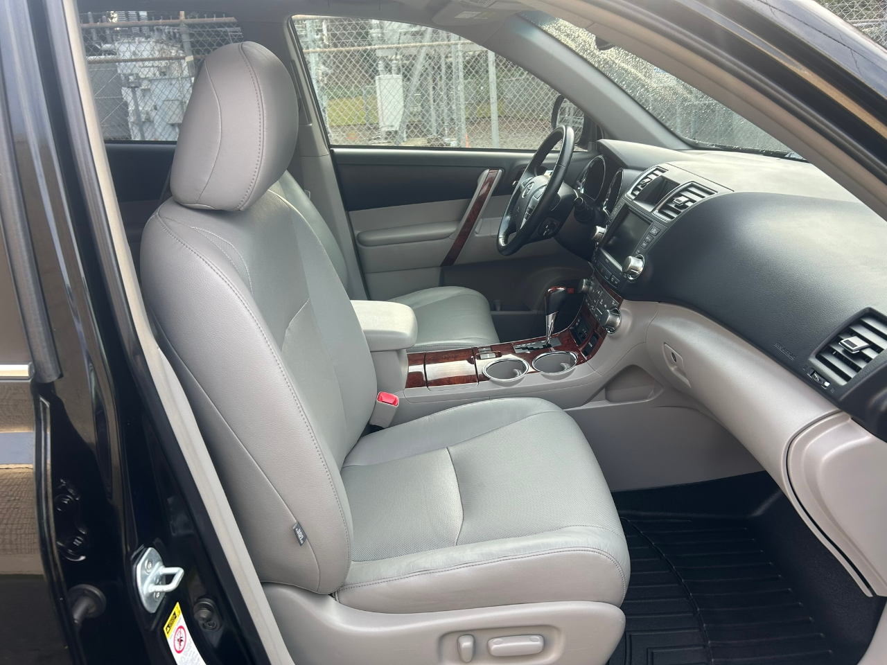 Toyota Highlander Hybrid Limited 4WD 2012