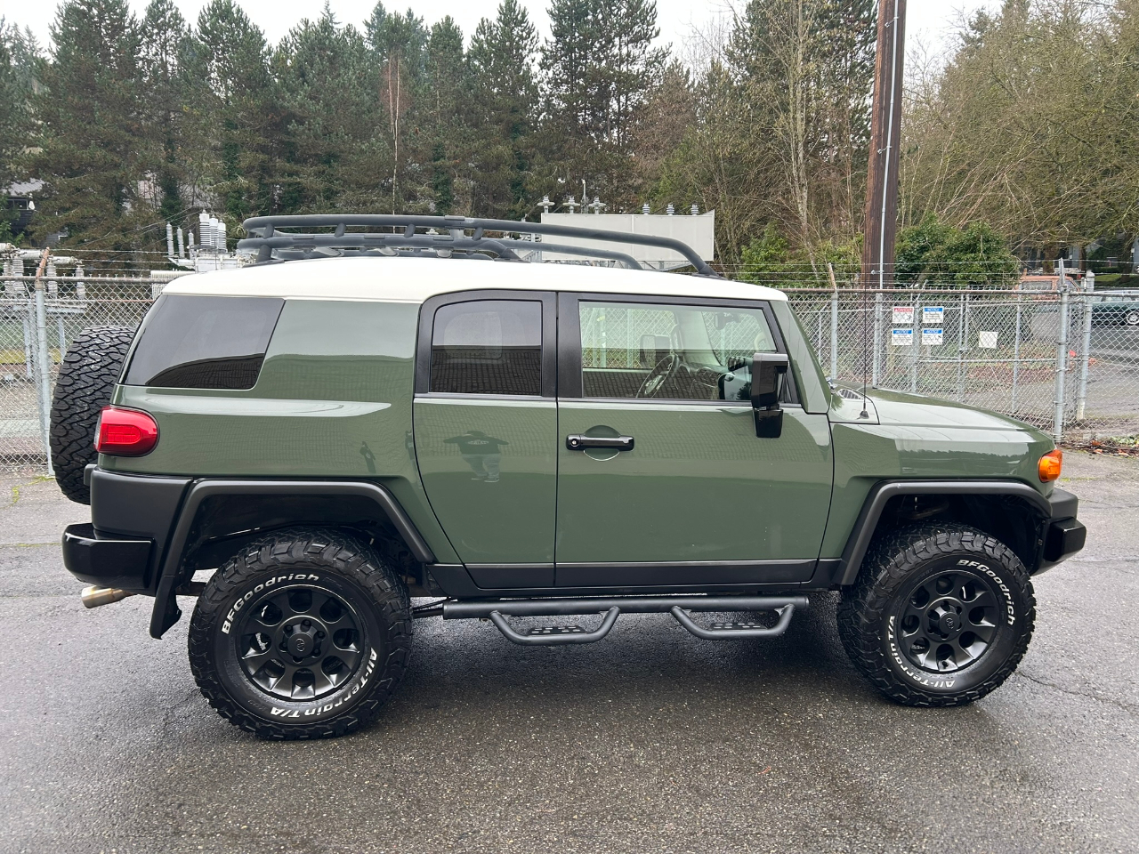 Toyota FJ Cruiser 4WD MT 2012