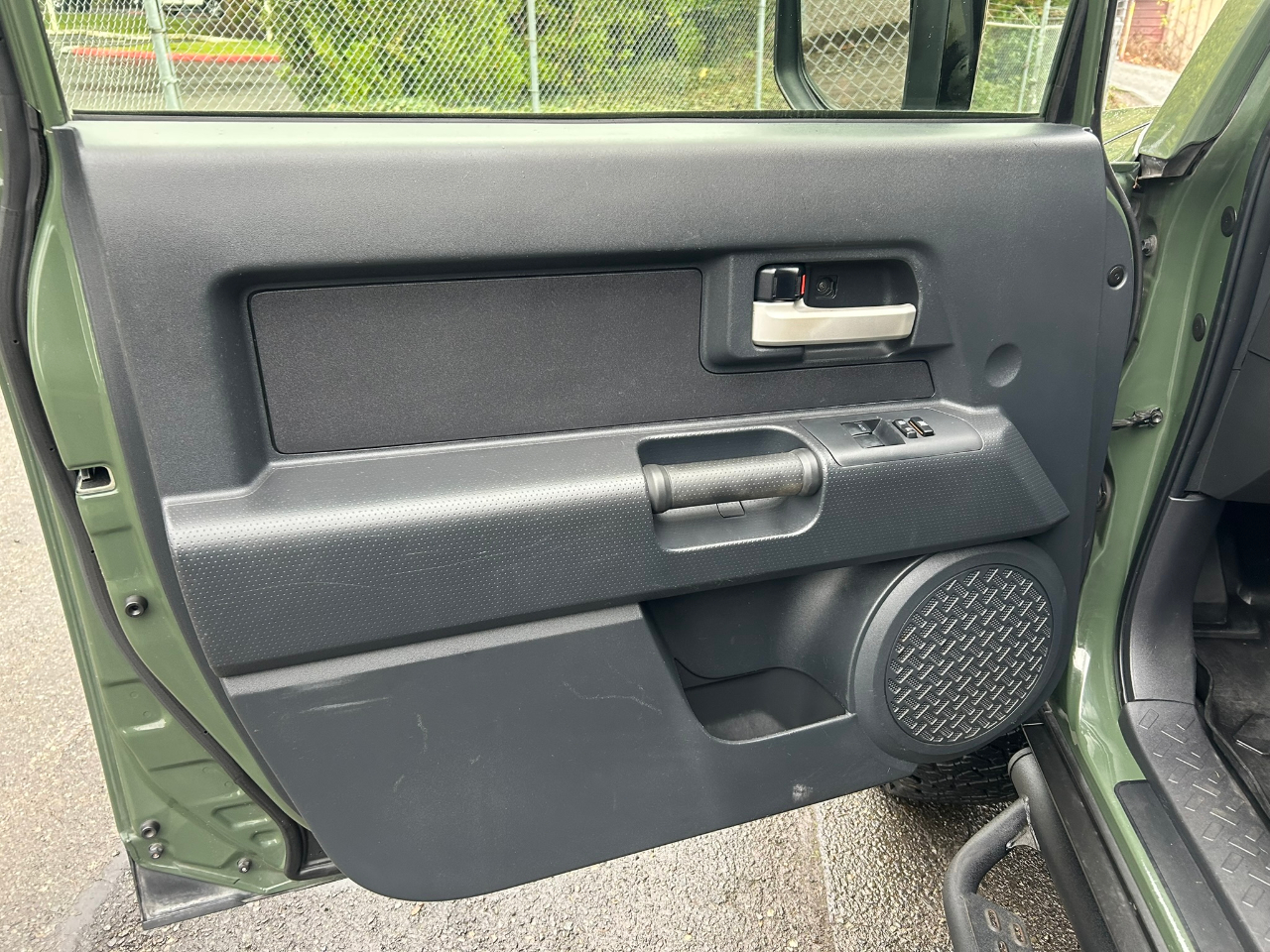 Toyota FJ Cruiser 4WD MT 2012