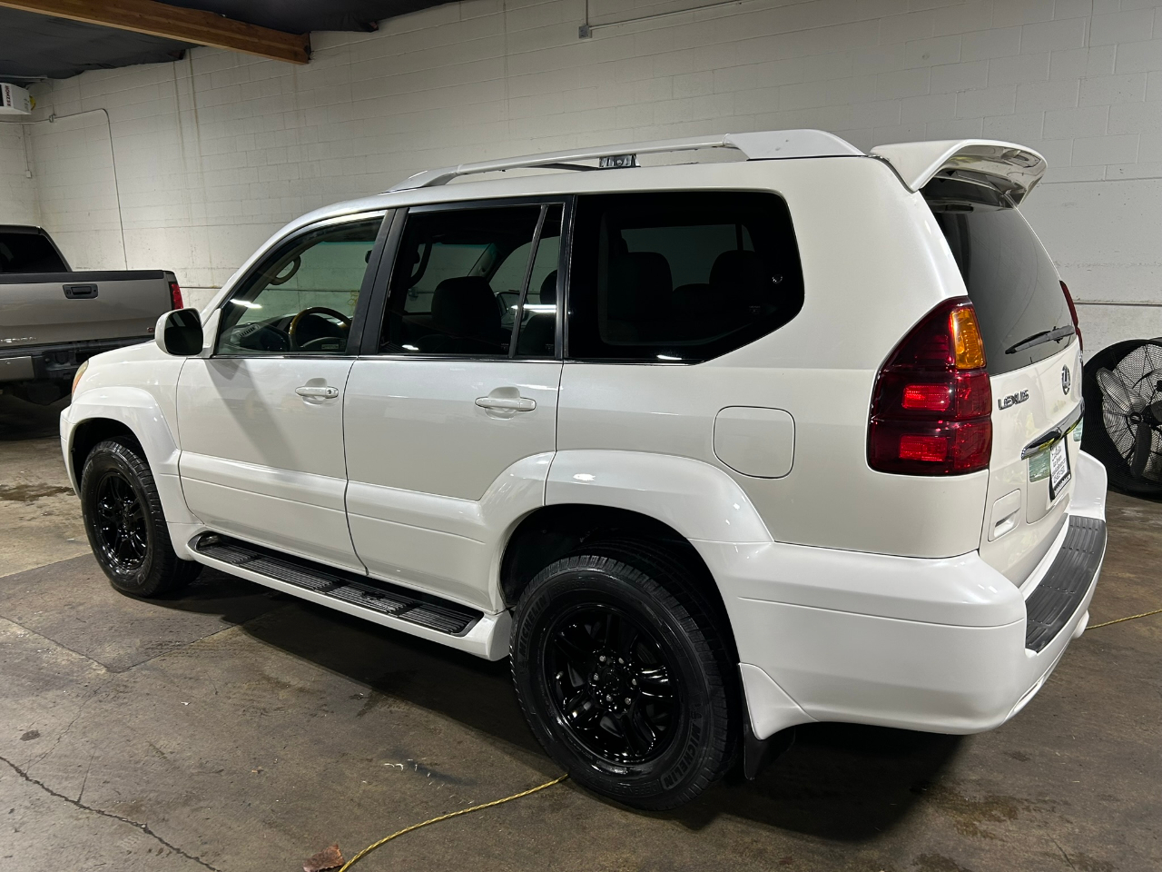 Lexus GX 470 Sport Utility 2004