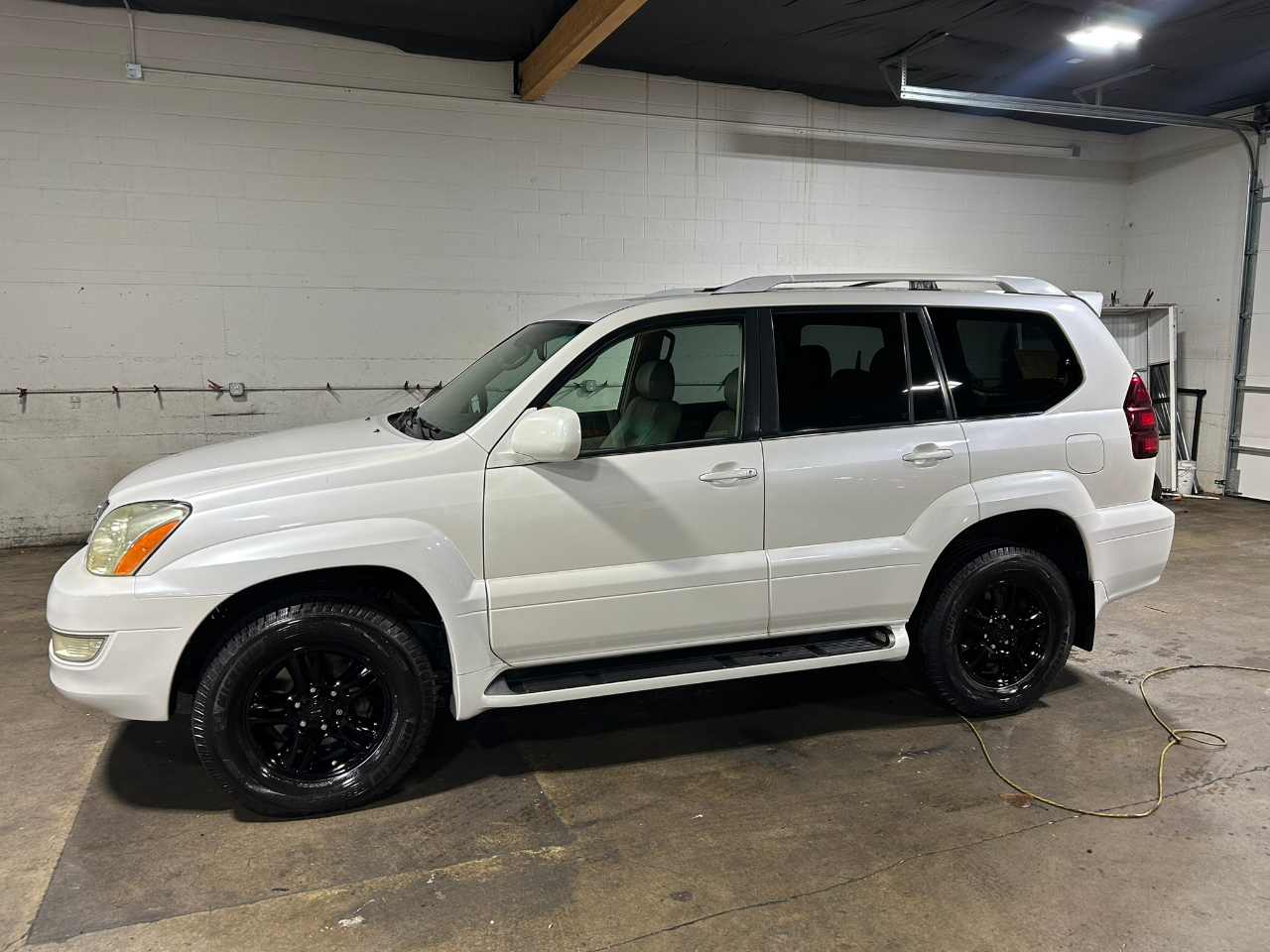 Lexus GX 470 Sport Utility 2004