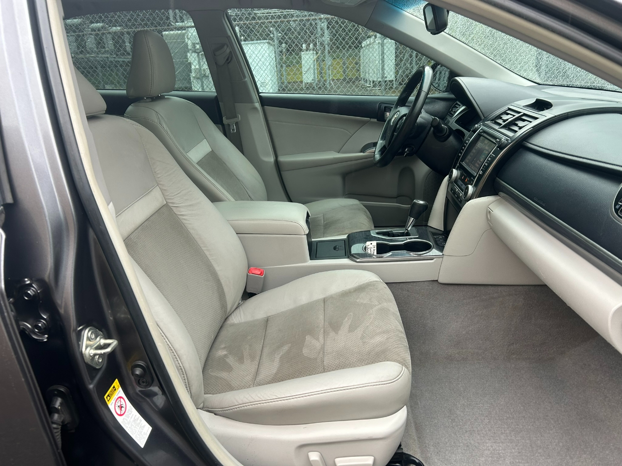 Toyota Camry Hybrid XLE 2014