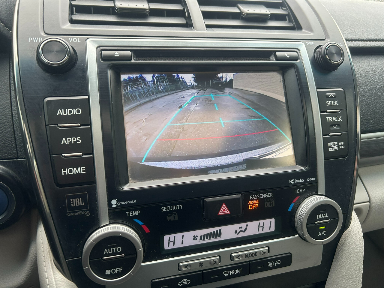 Toyota Camry Hybrid XLE 2014