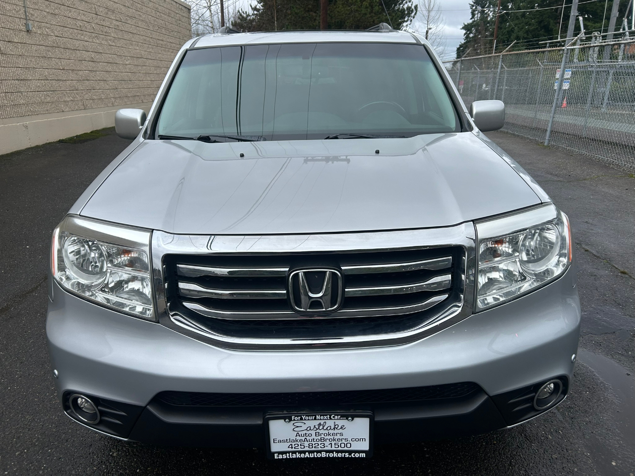 Honda Pilot Touring 4WD 5-Spd AT with DVD 2013