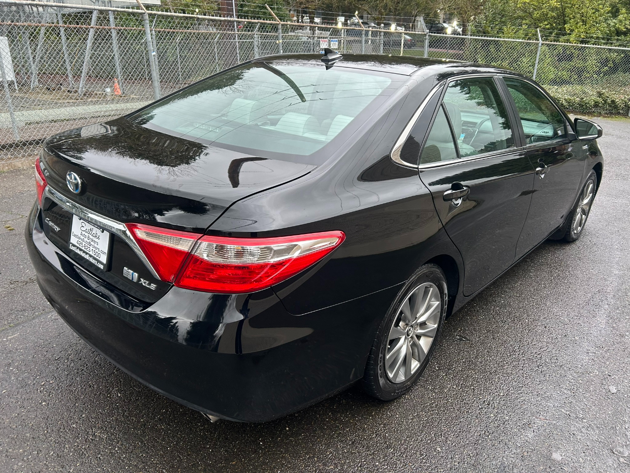 Toyota Camry Hybrid XLE 2016