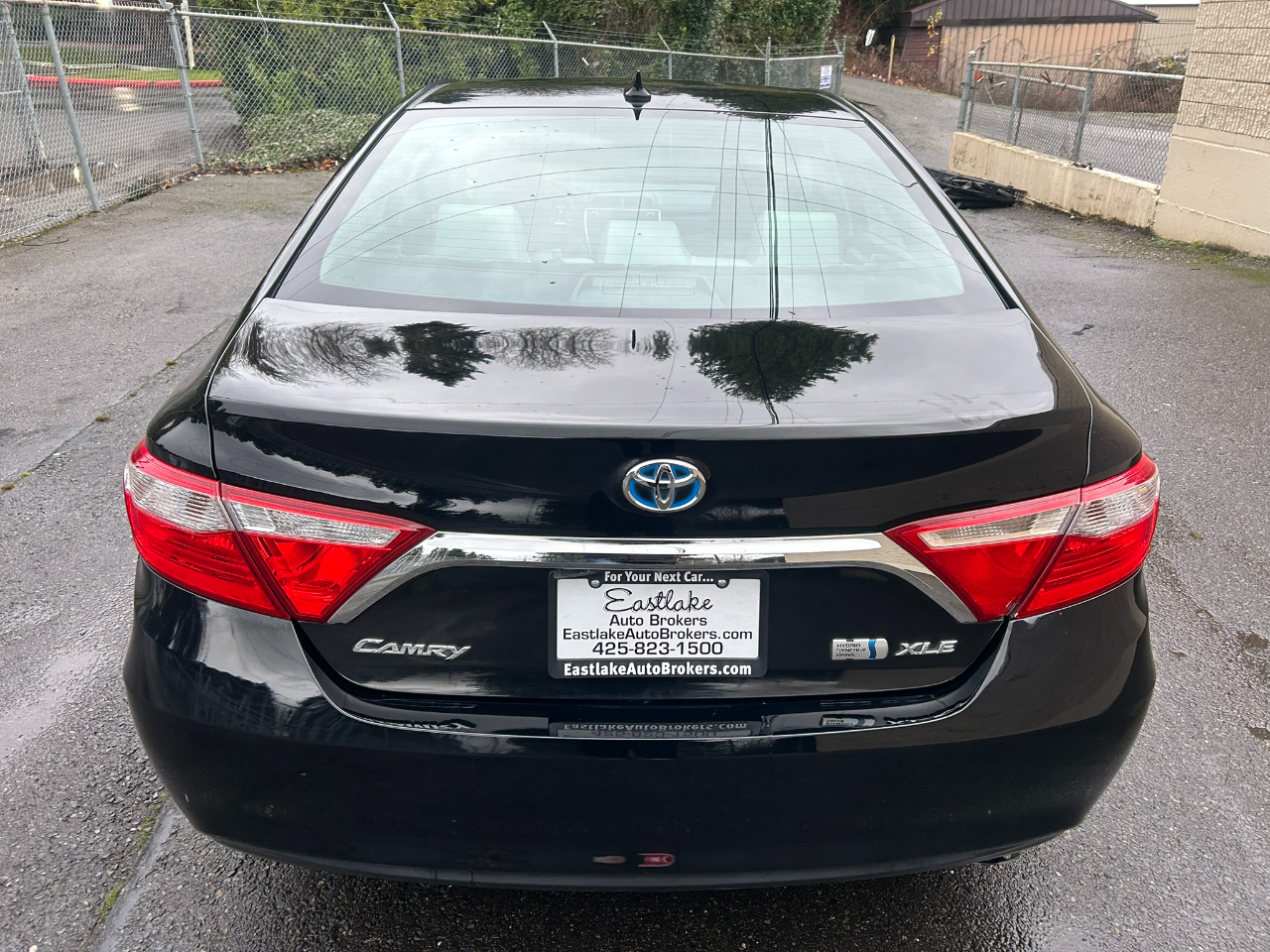 Toyota Camry Hybrid XLE 2016