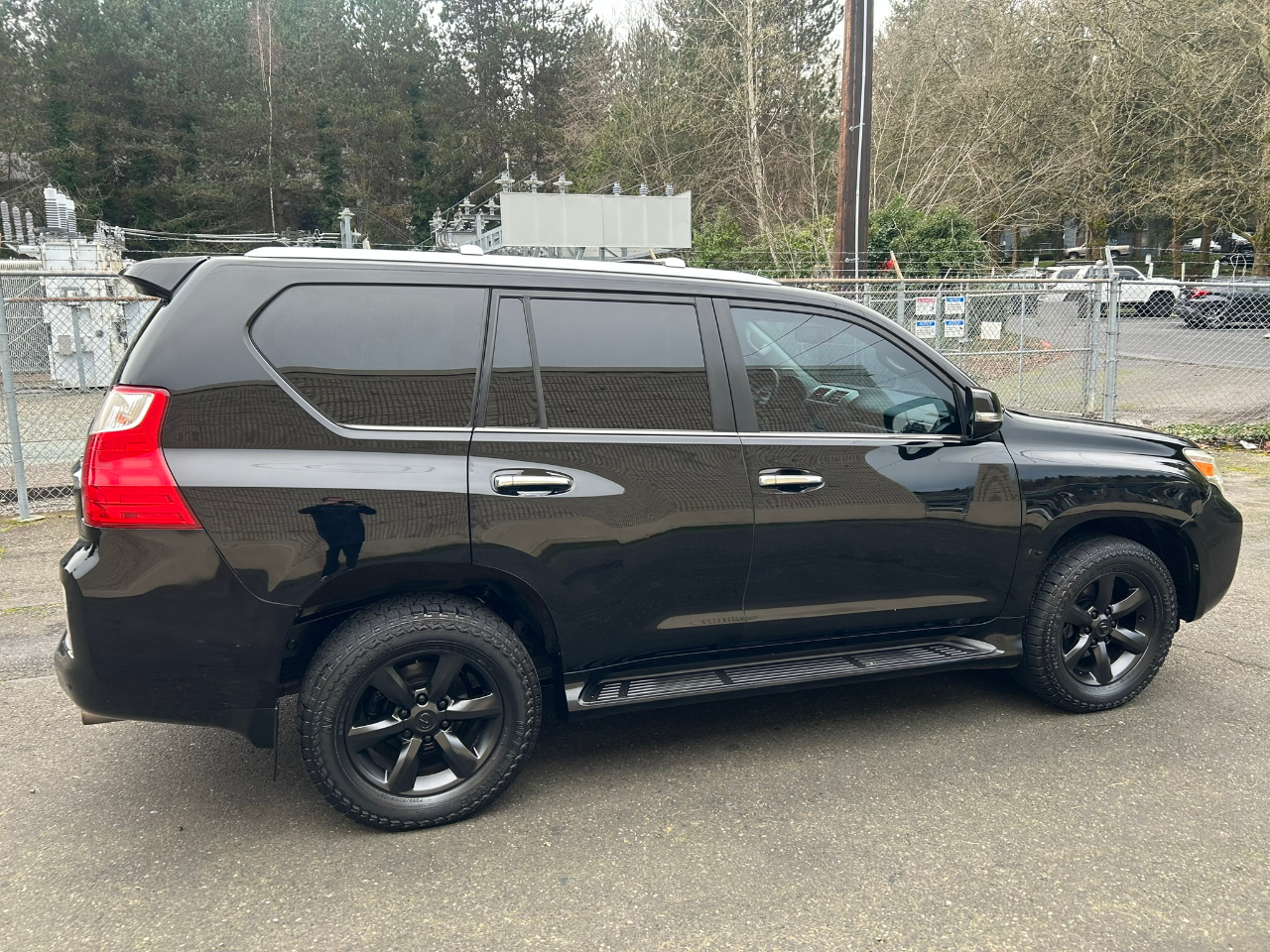Lexus GX 460 Sport Utility 2011