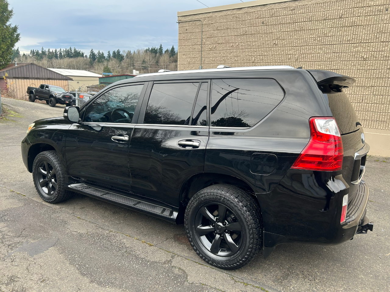 Lexus GX 460 Sport Utility 2011
