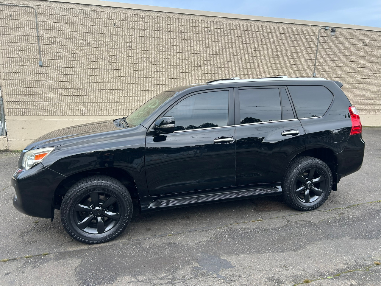 Lexus GX 460 Sport Utility 2011