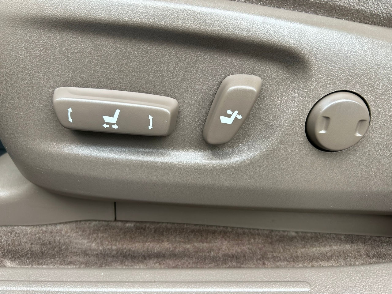 Lexus GX 460 Sport Utility 2011