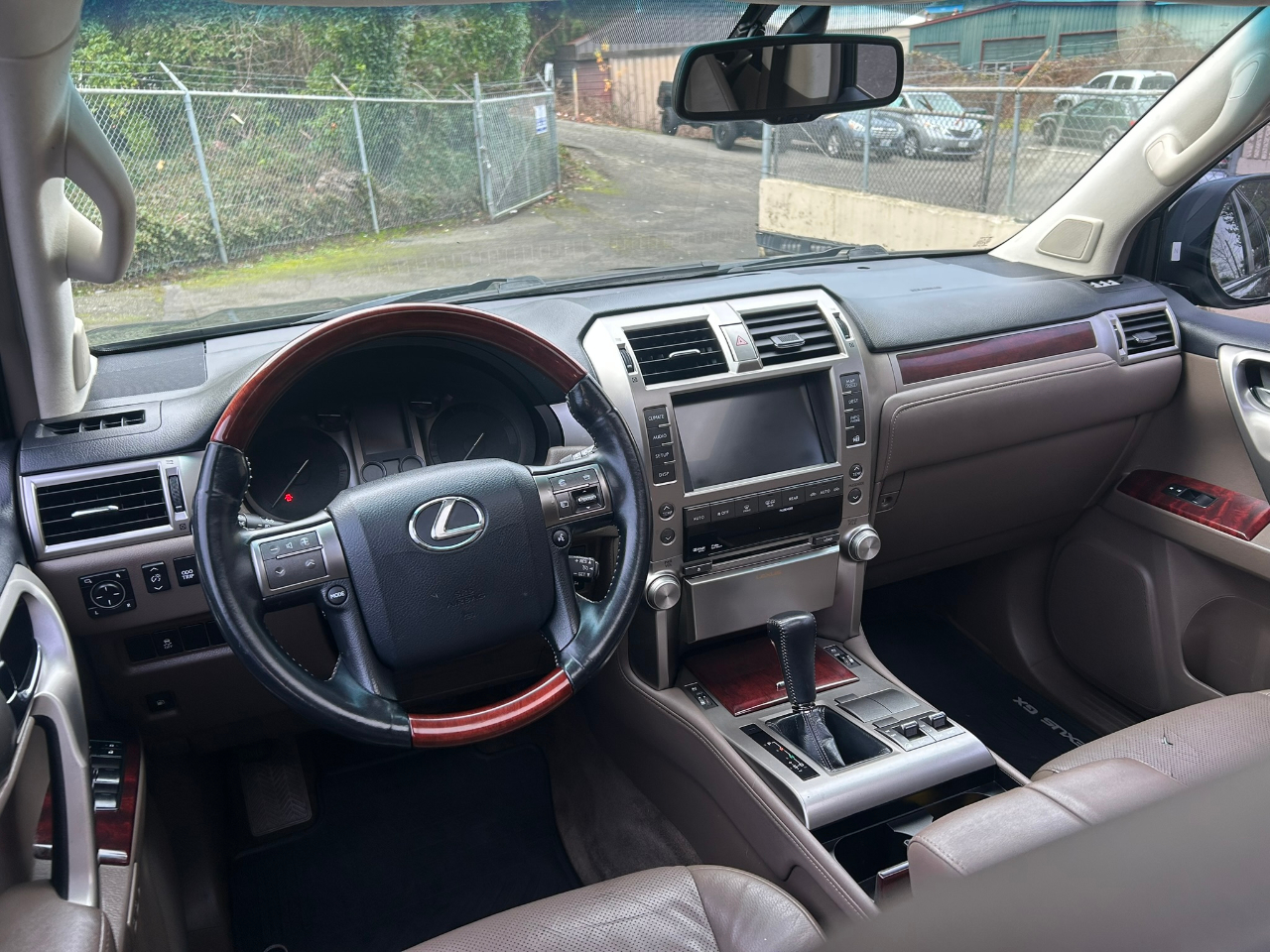 Lexus GX 460 Sport Utility 2011