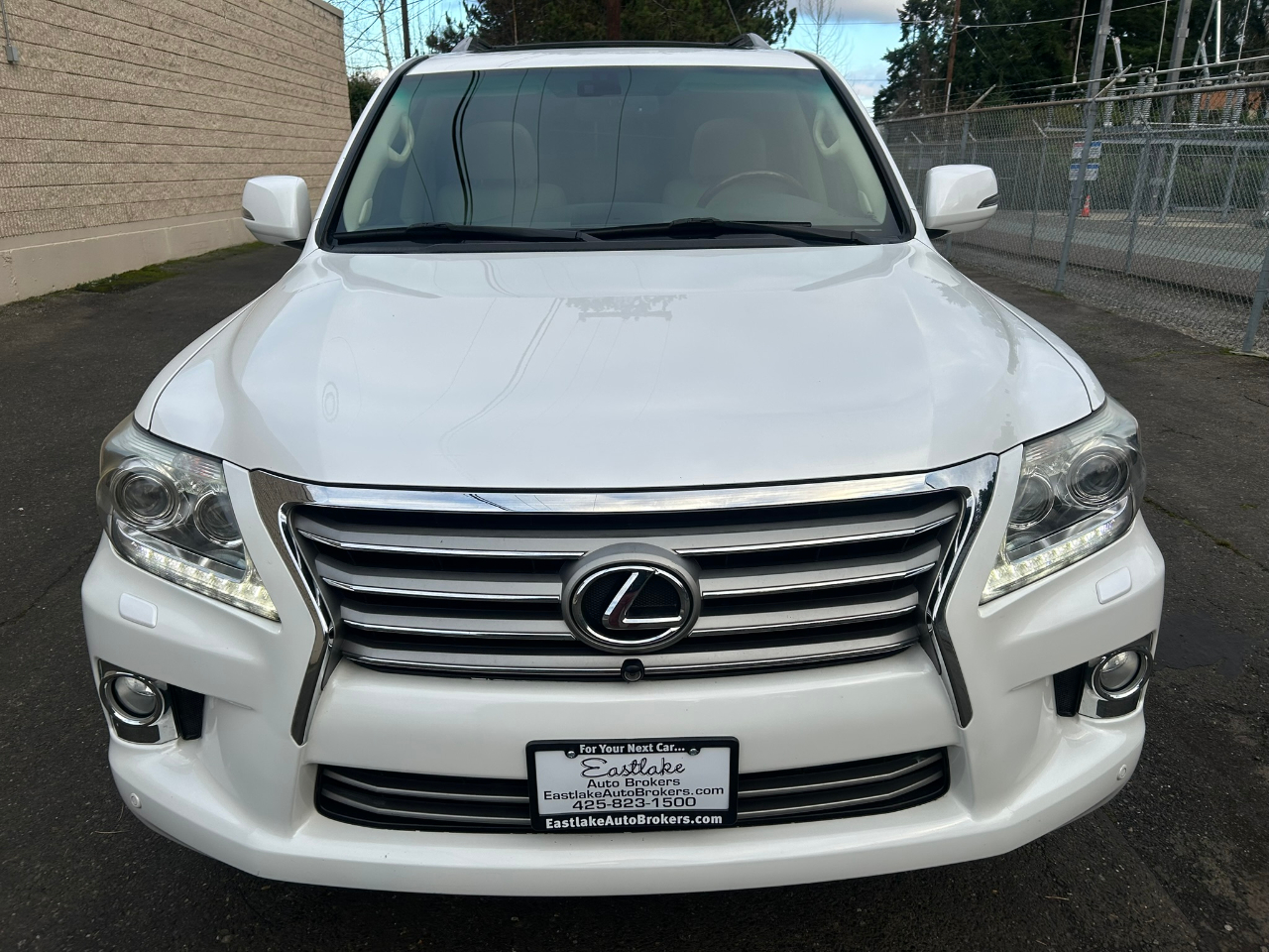 Lexus LX 570 Sport Utility 2013