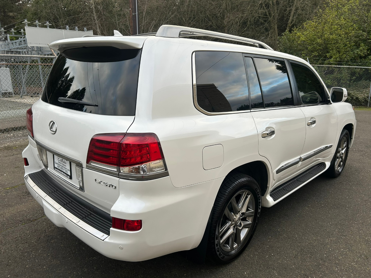 Lexus LX 570 Sport Utility 2013