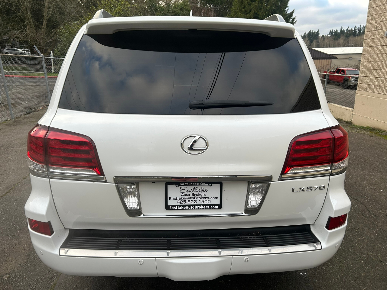 Lexus LX 570 Sport Utility 2013