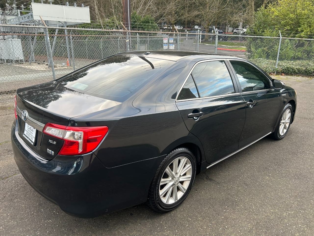 Toyota Camry Hybrid XLE 2014