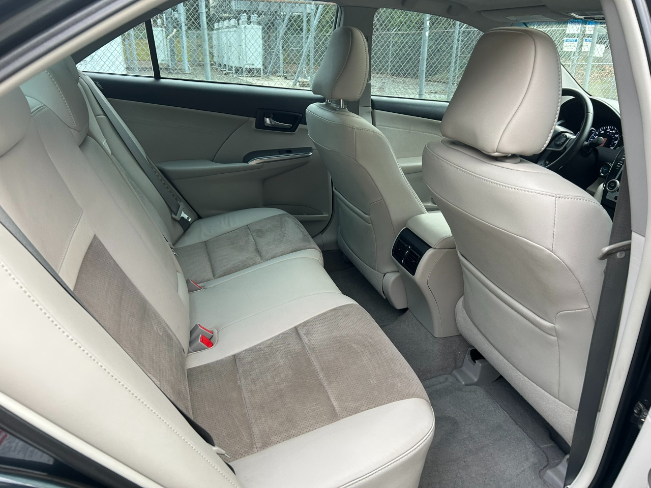 Toyota Camry Hybrid XLE 2014