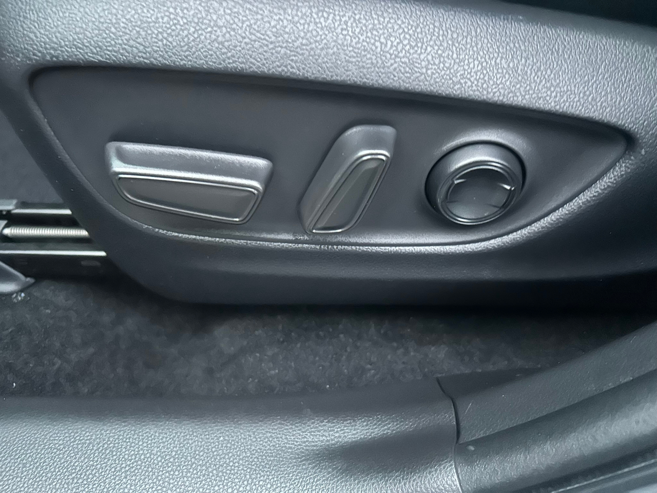 Toyota RAV4 Hybrid XLE Premium 2022