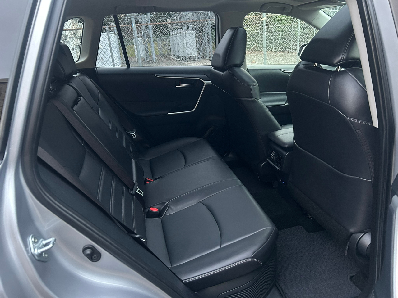 Toyota RAV4 Hybrid XLE Premium 2022