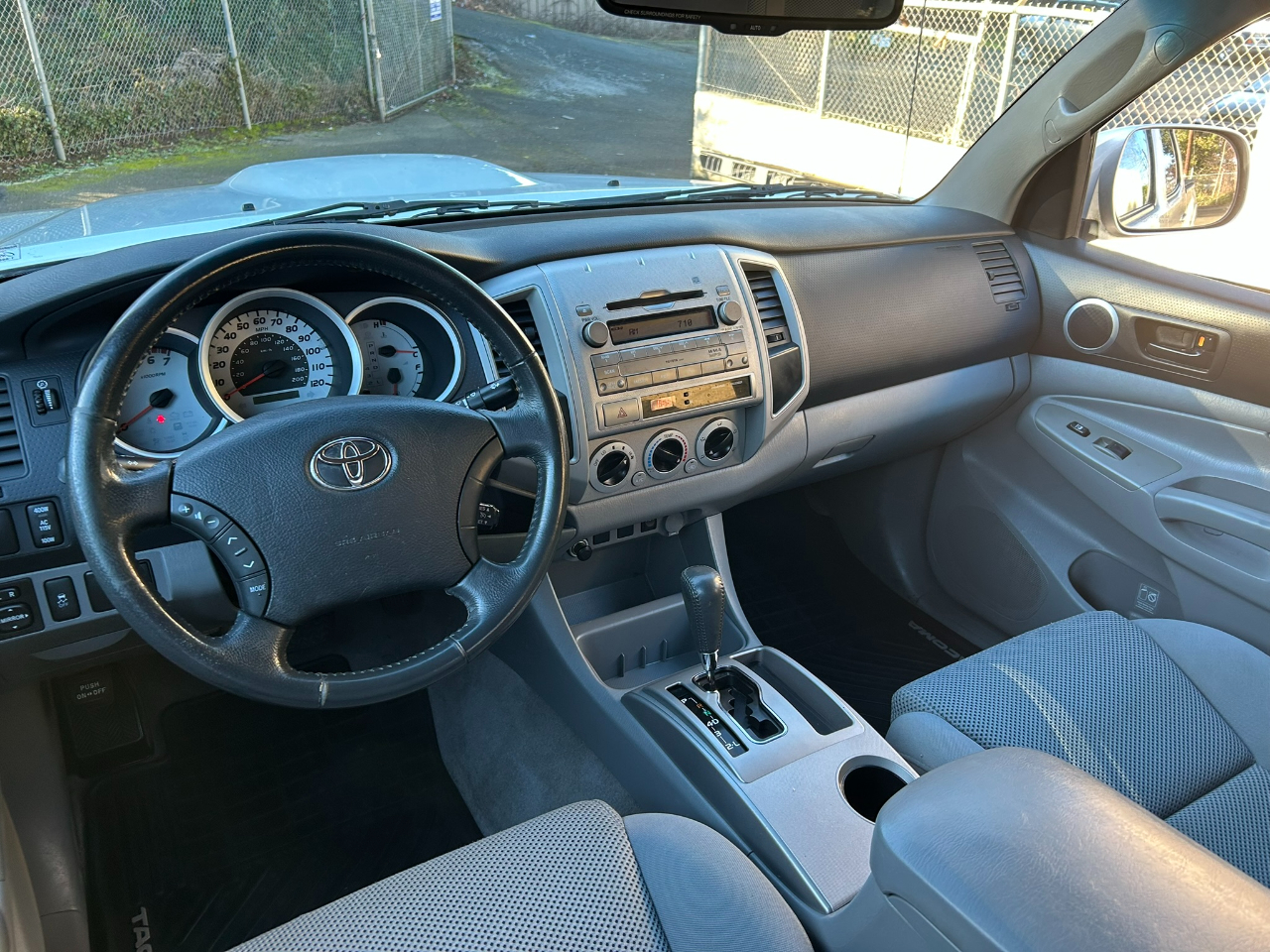 Toyota Tacoma  2011