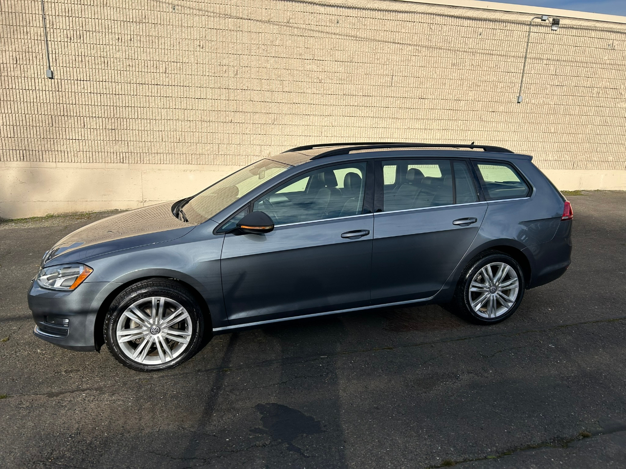Volkswagen Golf SportWagen TDI SE 6A 2015