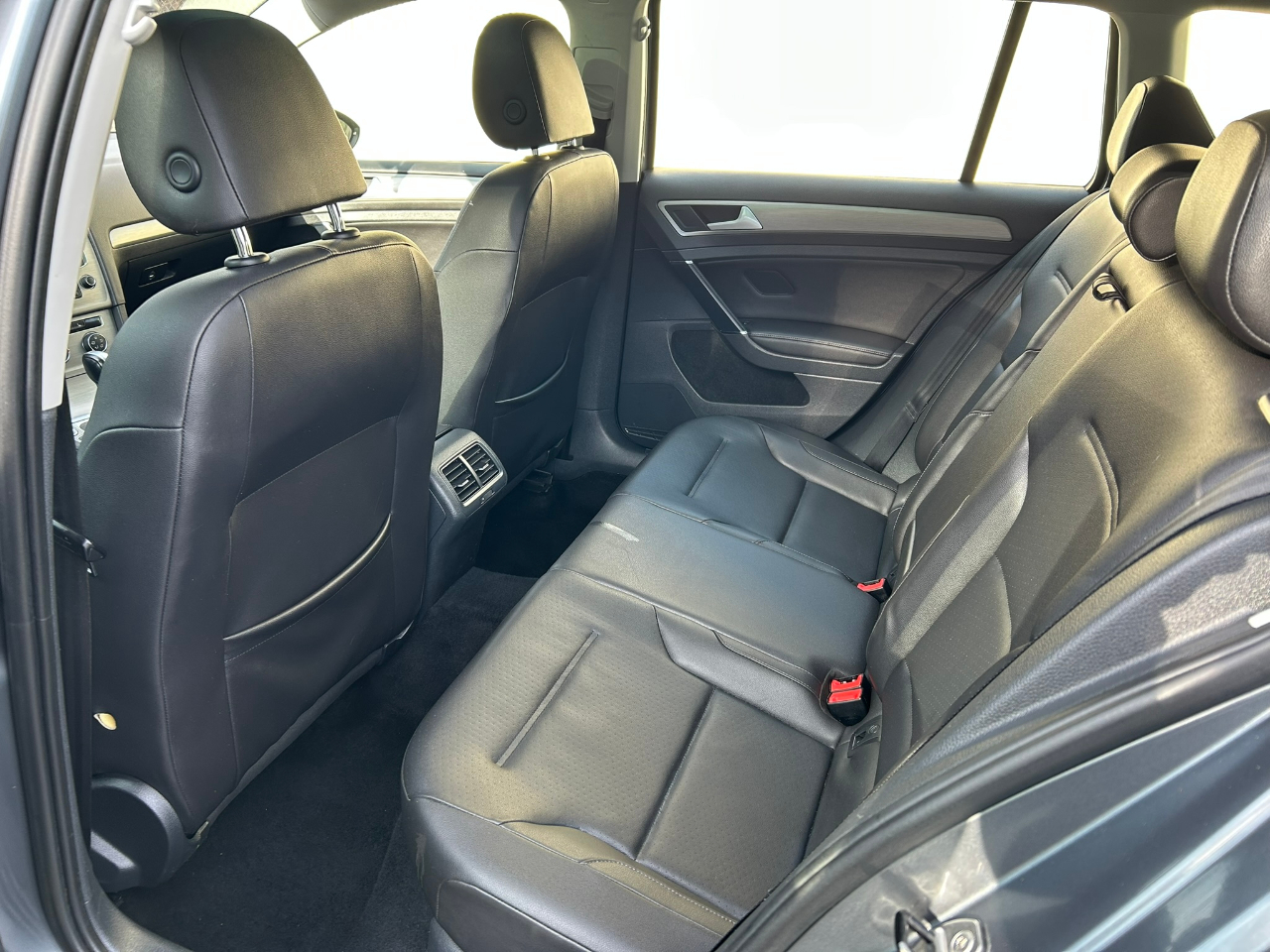 Volkswagen Golf SportWagen TDI SE 6A 2015