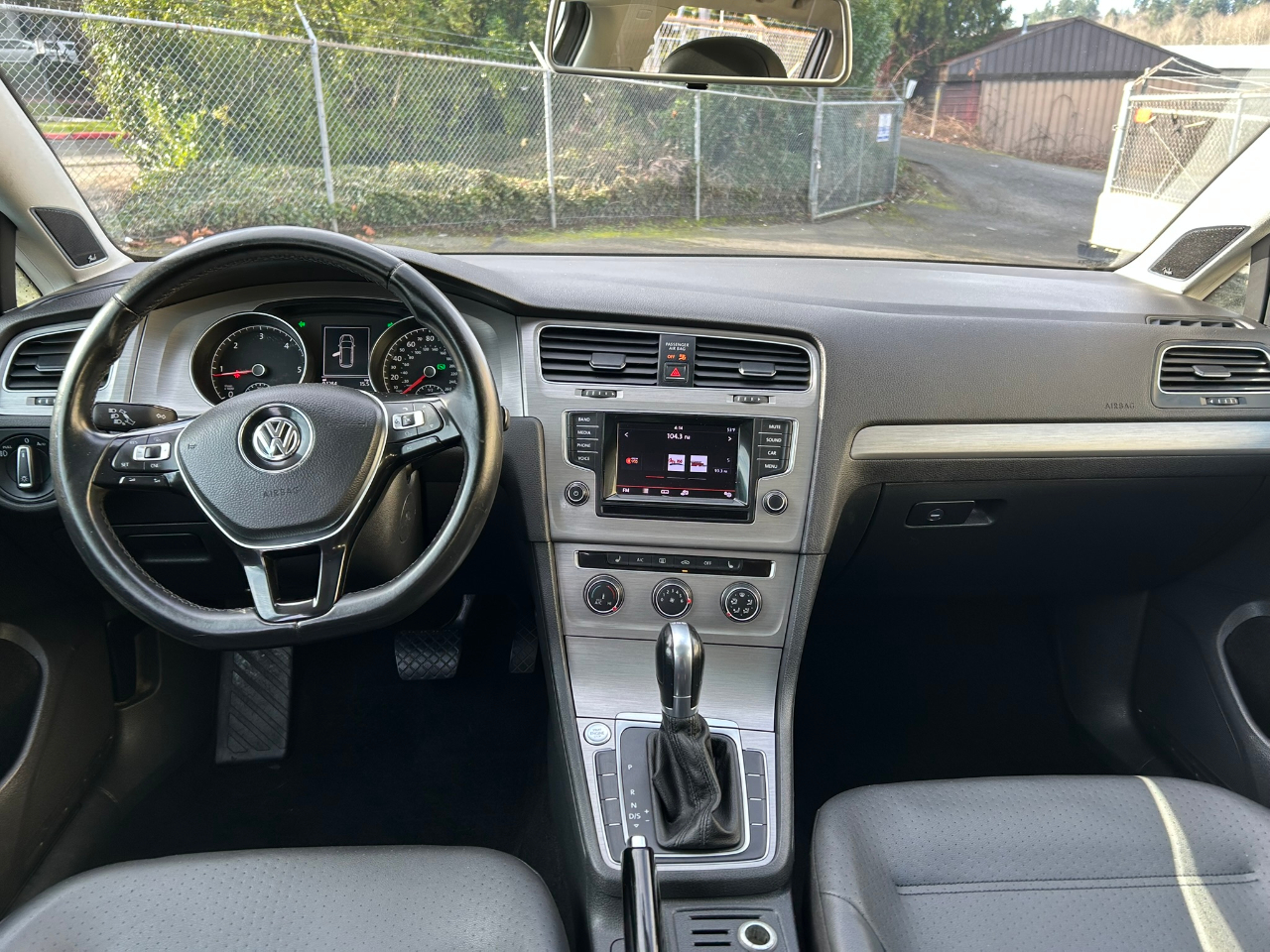 Volkswagen Golf SportWagen TDI SE 6A 2015