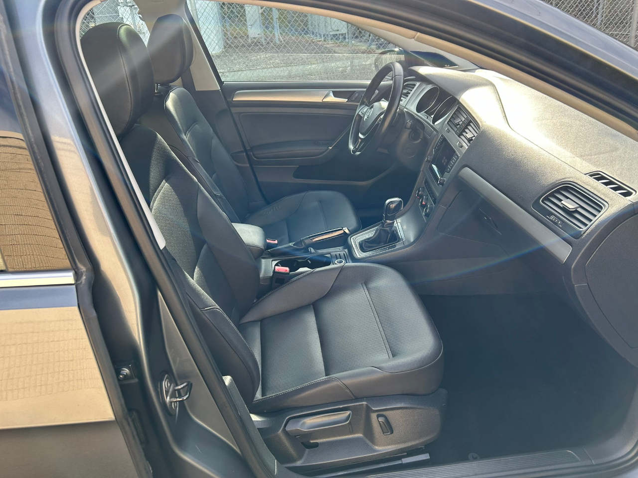 Volkswagen Golf SportWagen TDI SE 6A 2015