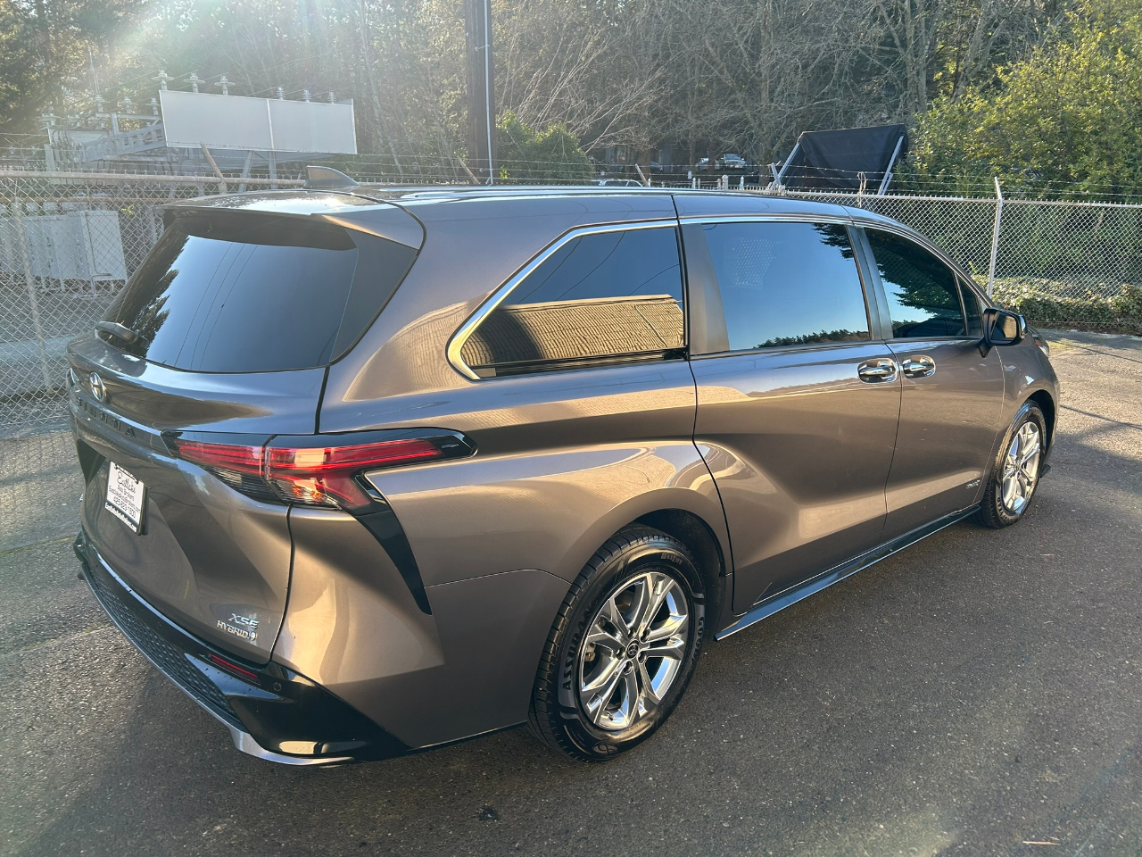 Toyota Sienna XSE 7-Passenger AWD 2021