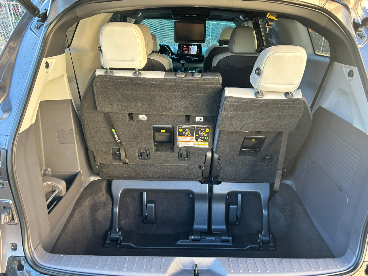 Toyota Sienna XSE 7-Passenger AWD 2021