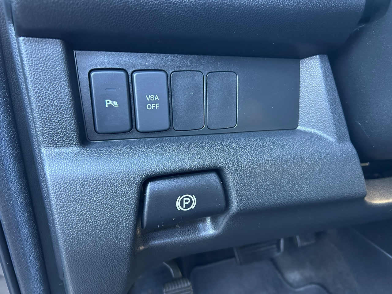 Honda Pilot Touring 4WD 5-Spd AT with DVD 2011