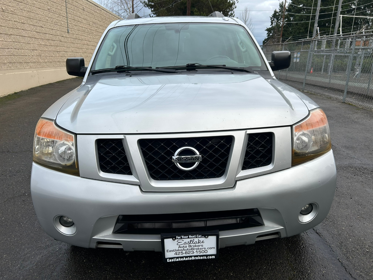 Nissan Armada SV 4WD 2015