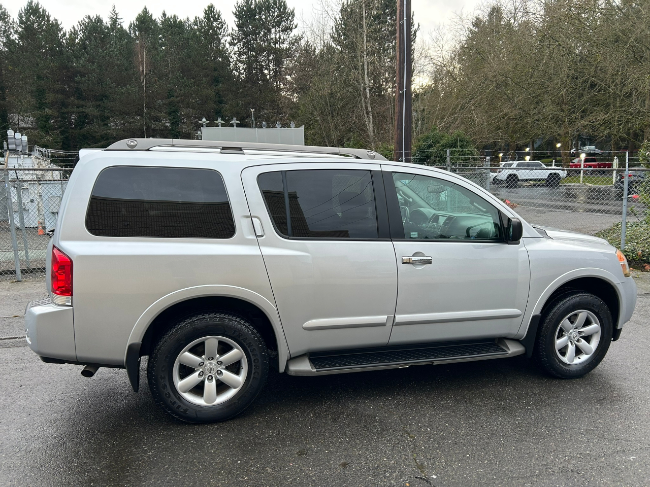 Nissan Armada SV 4WD 2015