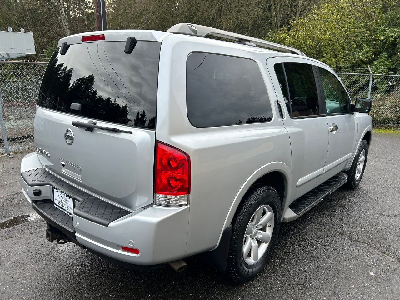 Nissan Armada SV 4WD 2015