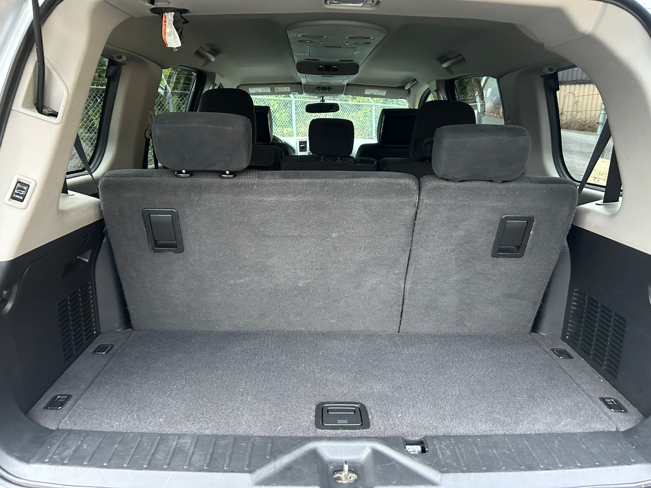 Nissan Armada SV 4WD 2015