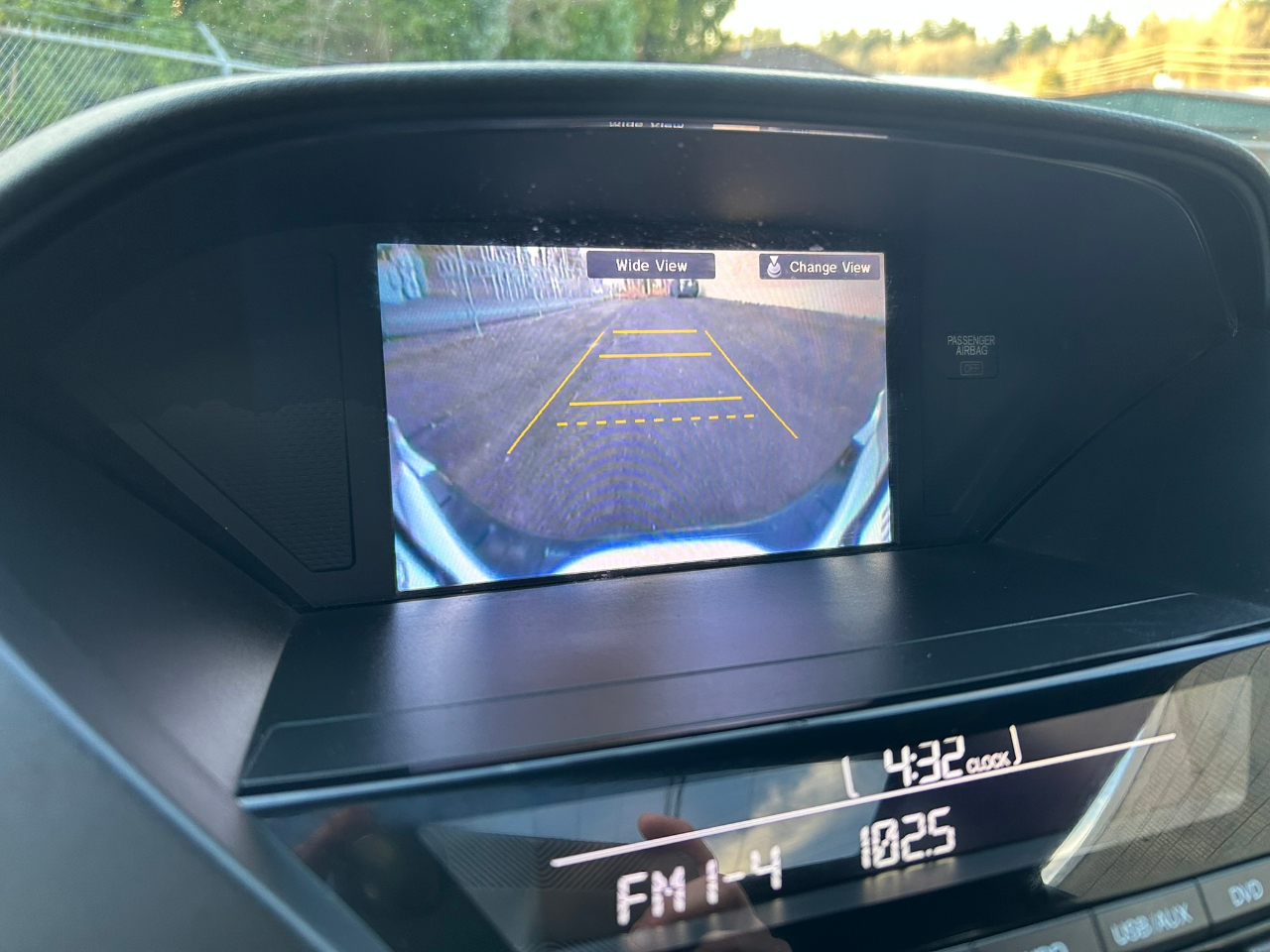 Honda Pilot Touring 4WD 5-Spd AT with DVD 2013