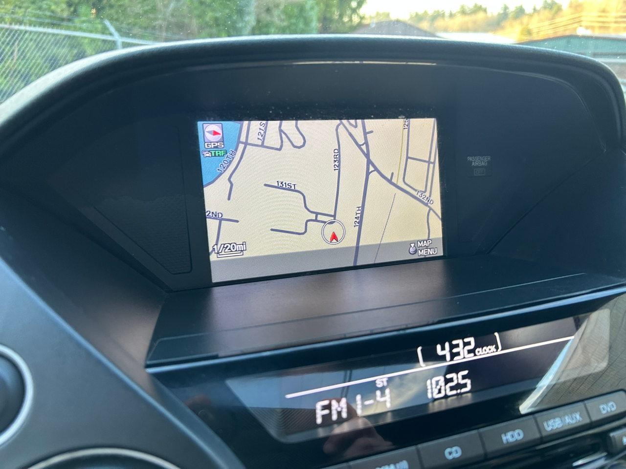 Honda Pilot Touring 4WD 5-Spd AT with DVD 2013