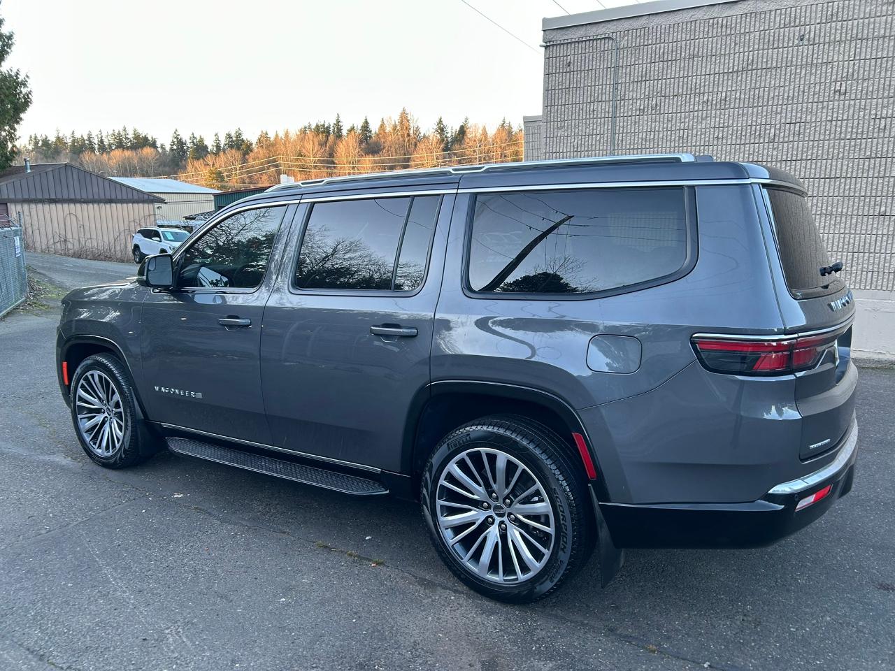 Jeep Wagoneer Series II 4WD 2023