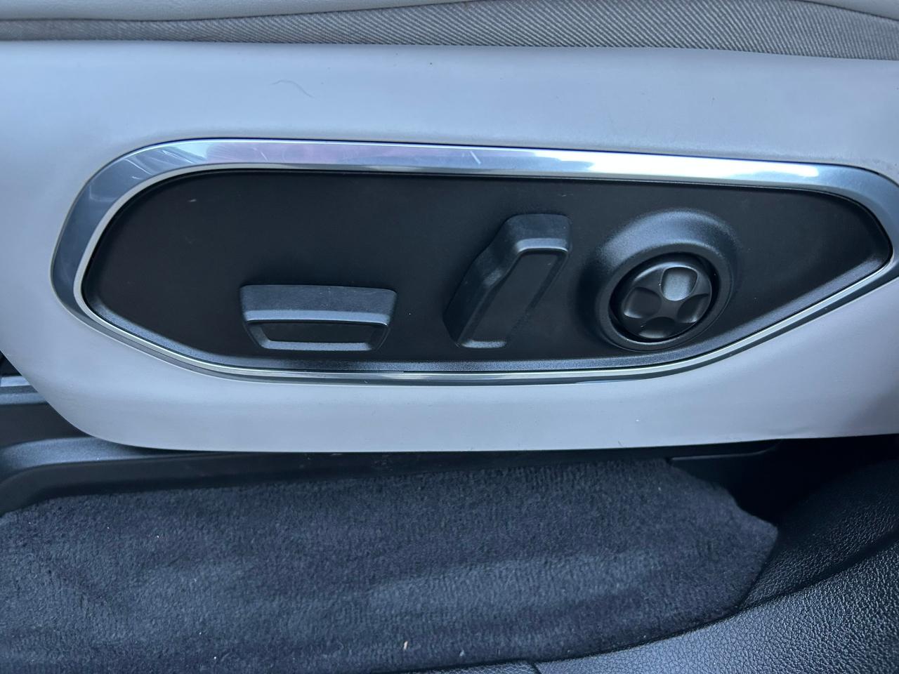 Jeep Wagoneer Series II 4WD 2023