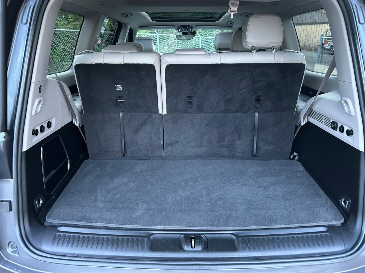 Jeep Wagoneer Series II 4WD 2023