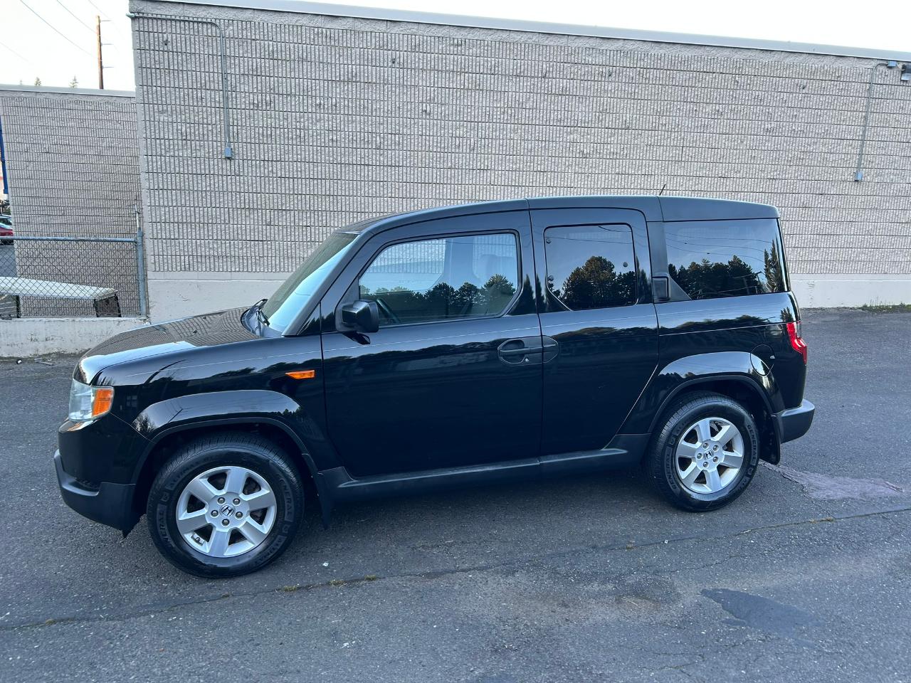 Honda Element EX 4WD AT 2010